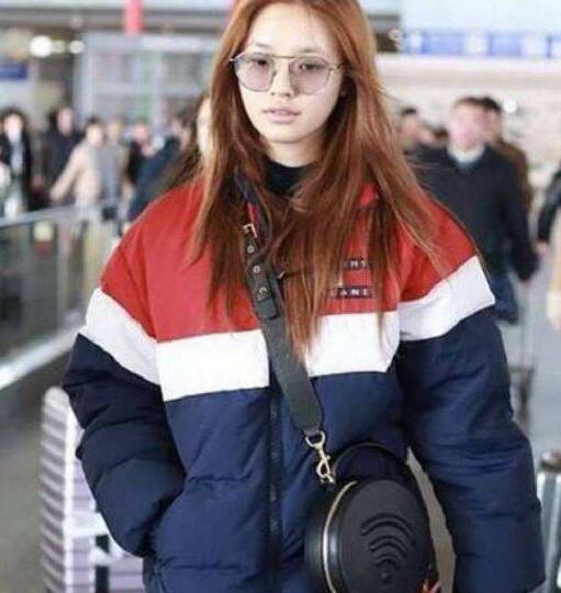 街拍女网红被爆料视频,揭秘网红幕后真相 第3张 街拍女网红被爆料视频,揭秘网红幕后真相 第3张